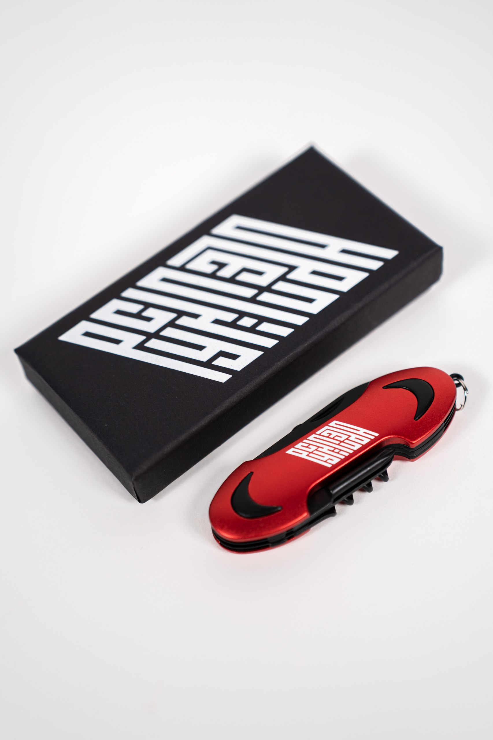 Кроссовки JAKARTA